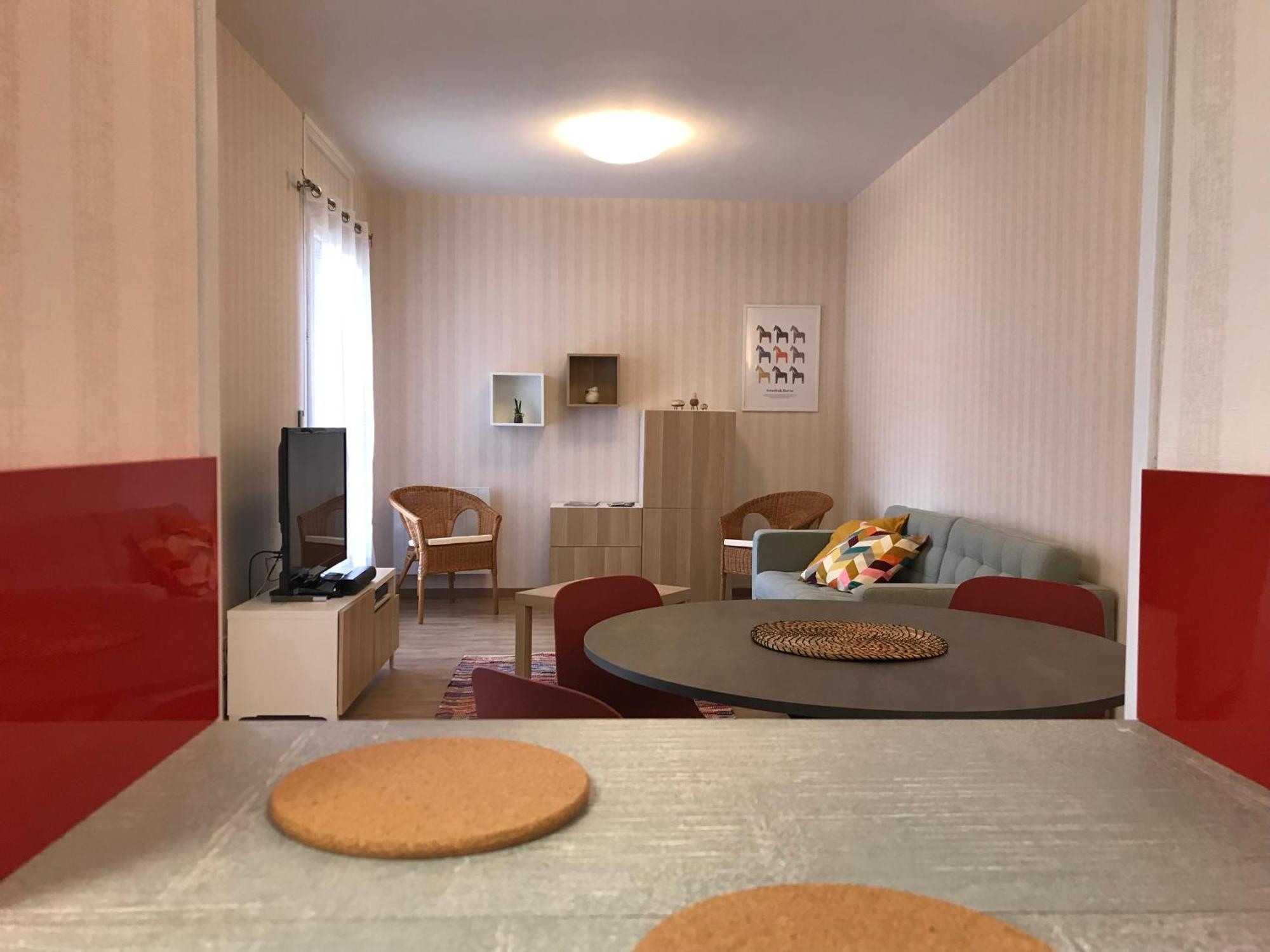 Ferienwohnung Le Mombrun - Parking Prive - Hypercentre - Patio Interieur Vichy Exterior foto